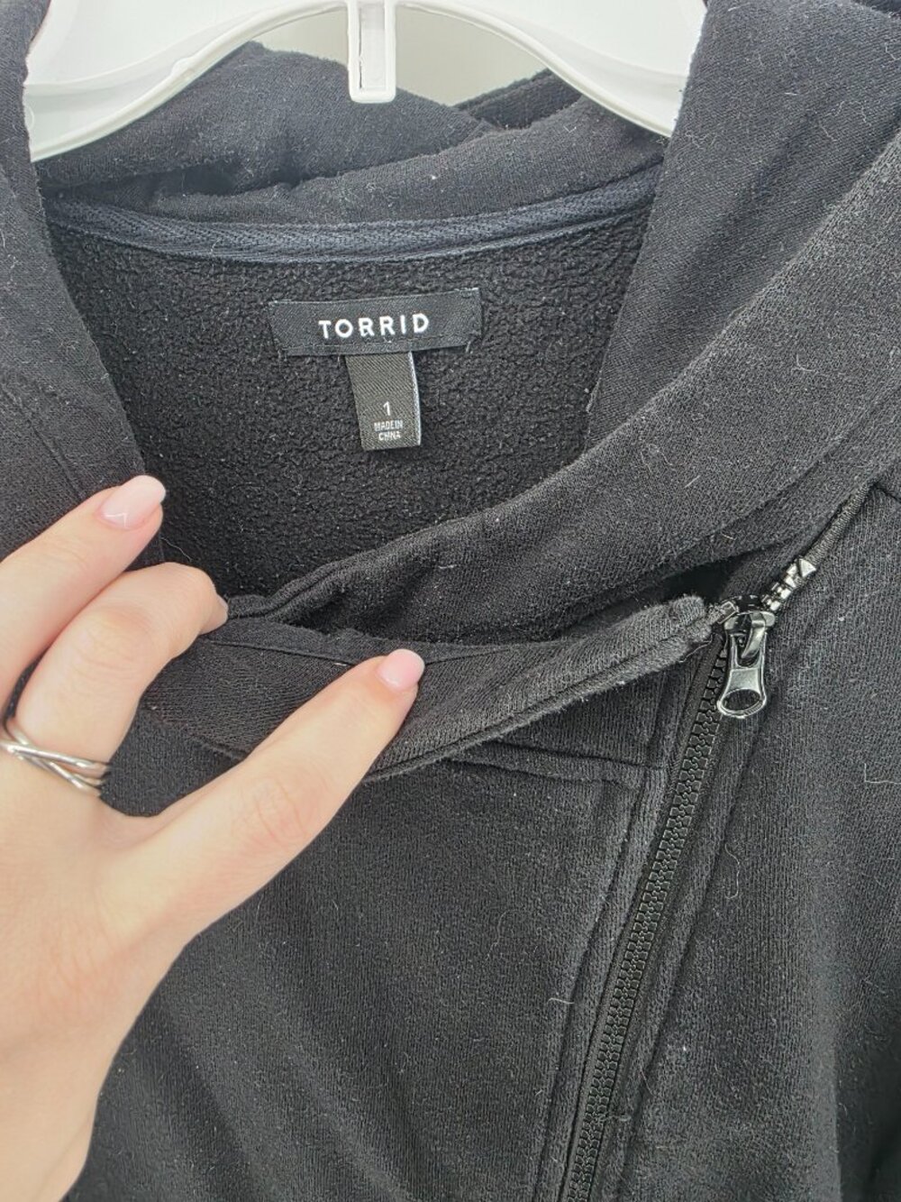 Torrid Black Fleece Asymmetrical Zip Hoodie Coat – Size 1X - Picture 3 of 7